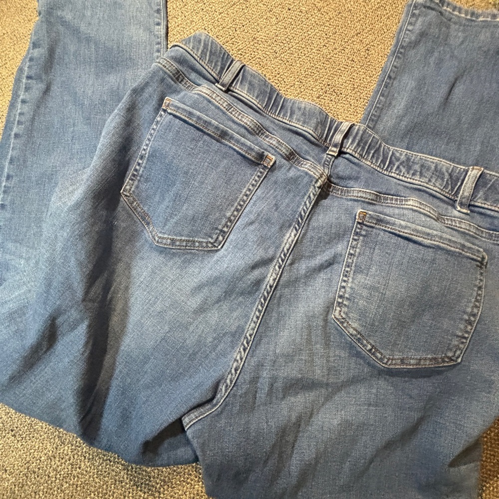 Classic Blue Women's Jeans - Picture 7 of 8